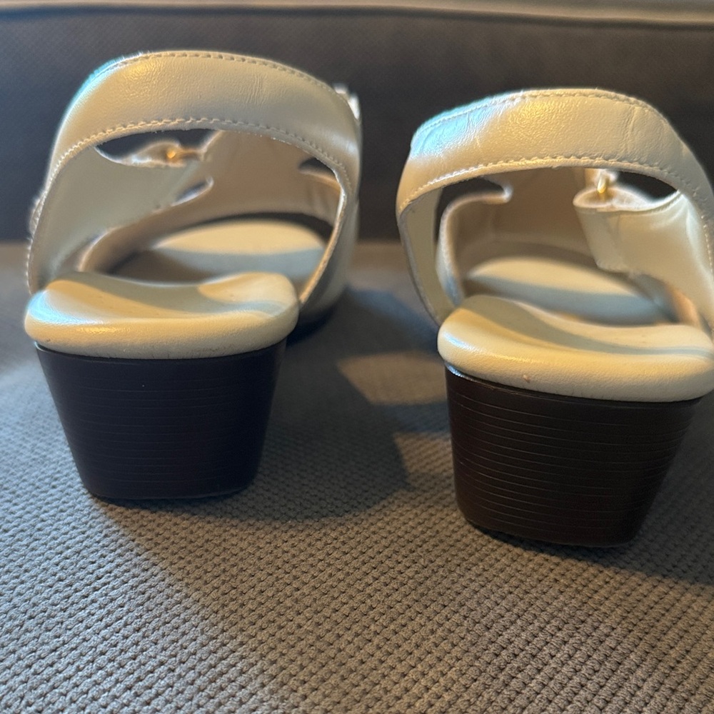SAS Cream Comfort Sandals EUC‎ - Picture 4 of 8